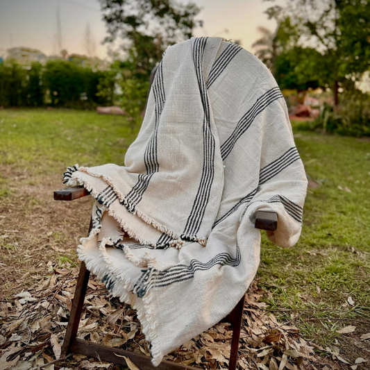 Manta Crudo con Líneas negras - 100% Algodón - 250x240 cm