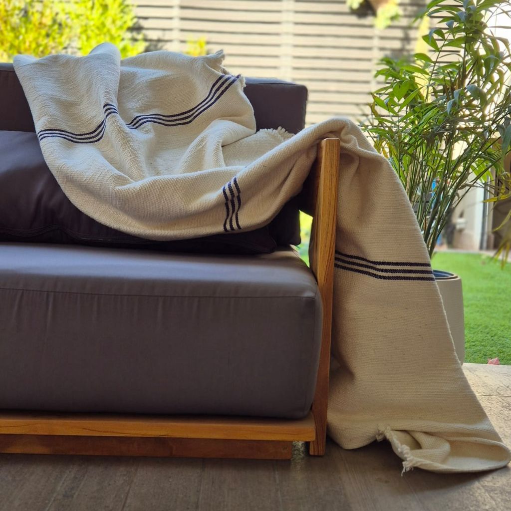 Manta Crudo con Líneas Azules - 100% Algodón - 180x130cm