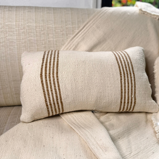 Cojín Crudo con Líneas Arena 50x30 - 100% Algodón - Con relleno y cierre